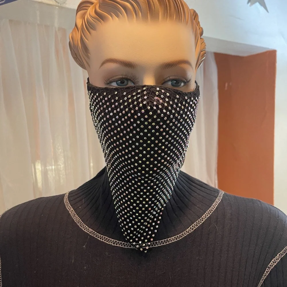 Diva In Disguise Mask